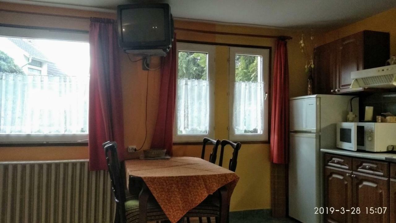 Naszaly Kapuja Vendeghaz Apartment Kosd Exterior foto